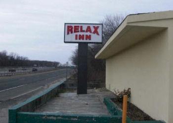 Relax Inn North Babylon Exterior photo